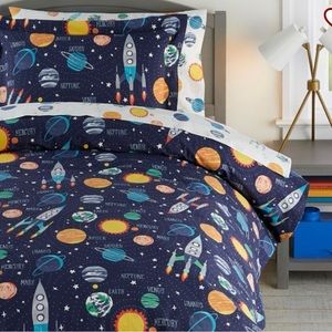 NEW Pottery Barn Kids Solar System Duvet Twin Set